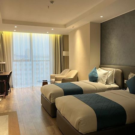 Sofia International Hotel Μπισκέκ Εξωτερικό φωτογραφία