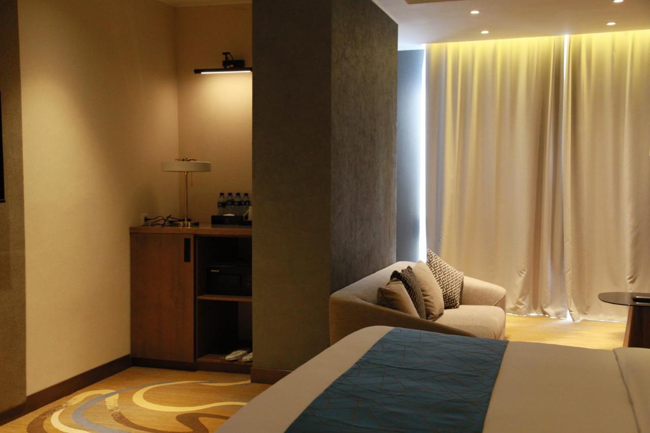 Sofia International Hotel Μπισκέκ Εξωτερικό φωτογραφία