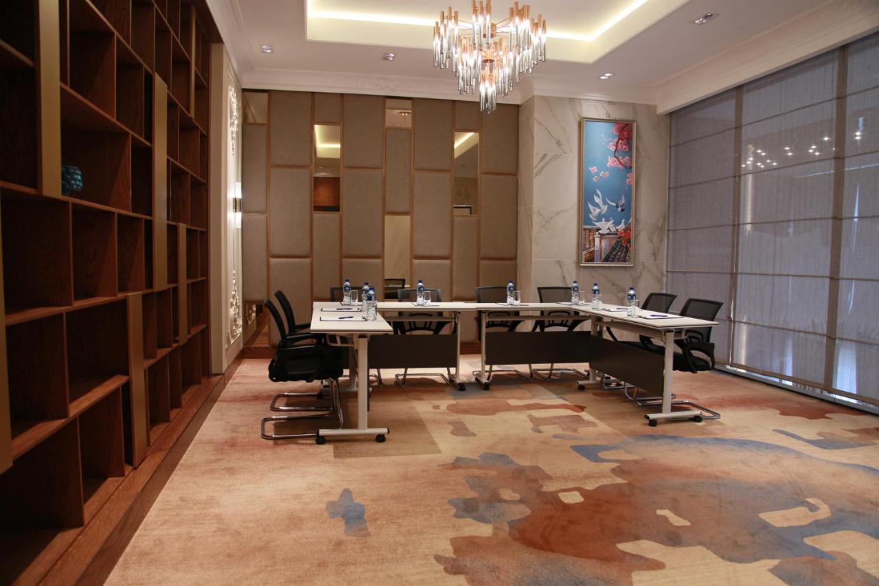 Sofia International Hotel Μπισκέκ Εξωτερικό φωτογραφία