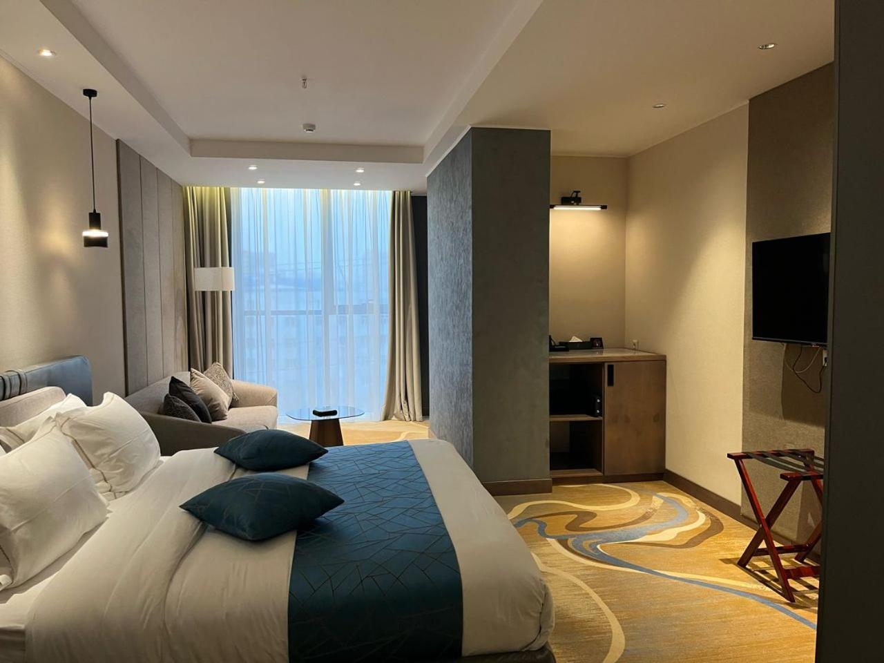 Sofia International Hotel Μπισκέκ Εξωτερικό φωτογραφία