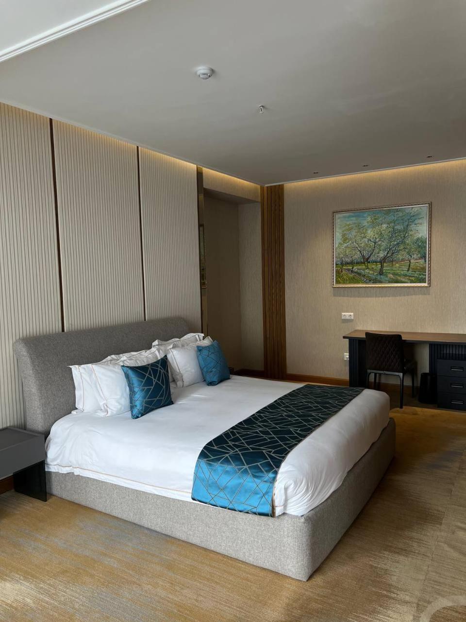 Sofia International Hotel Μπισκέκ Εξωτερικό φωτογραφία